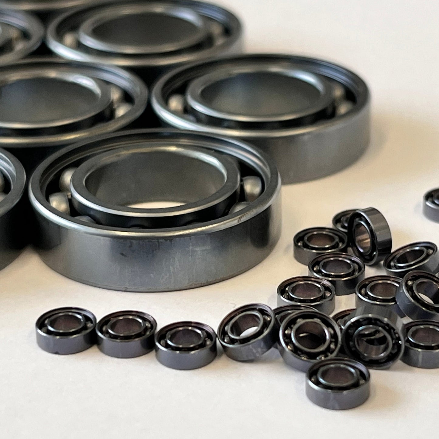DICRONITE® Dry Lube Coated Ball Bearings – Smooth. Precise. UHV-Ready.