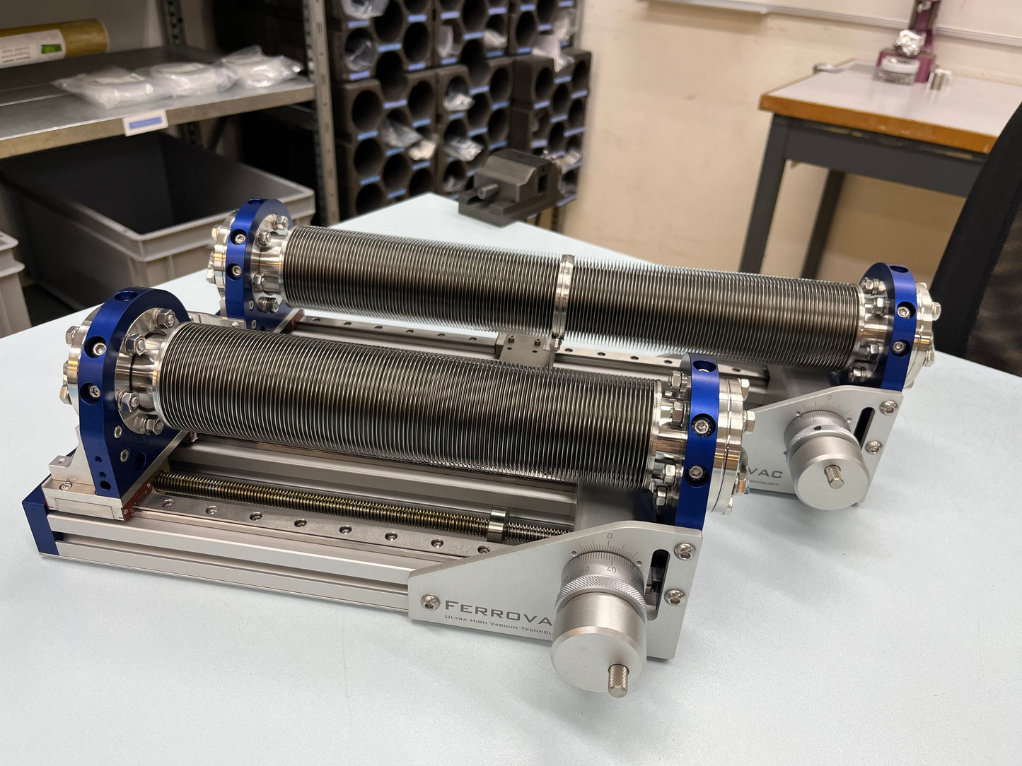 Boomerax™ Z Translation Stage for Precise Positioning in Ultra-High Vacuum (UHV)